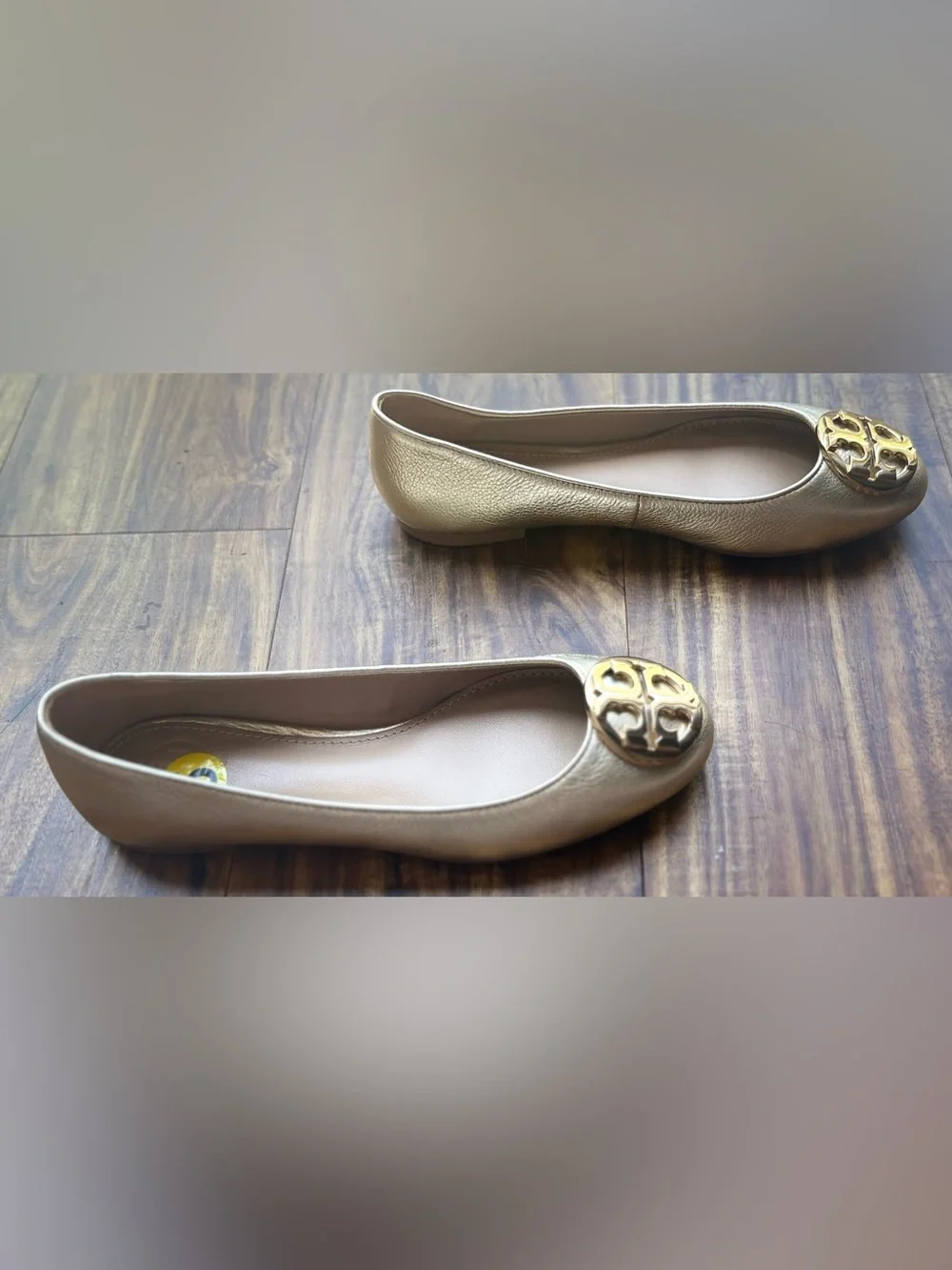 NWOB Tory Burch Claire Gold Metallic leather ballet flats Women’s size 5